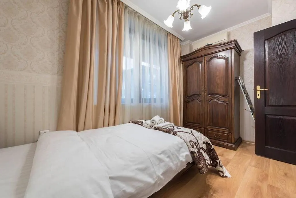 Vazov Residence , Two Bedroom Top Centre Apartment 바르나