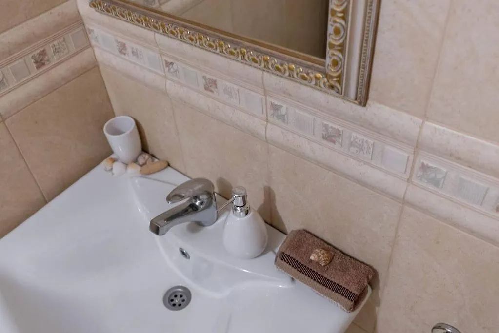 Vazov Residence , Two Bedroom Top Centre Apartment 바르나