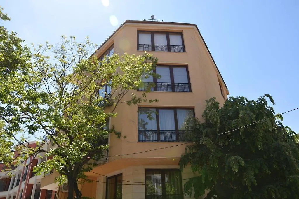 Vazov Residence , Two Bedroom Top Centre Apartment 바르나 0*,  불가리아