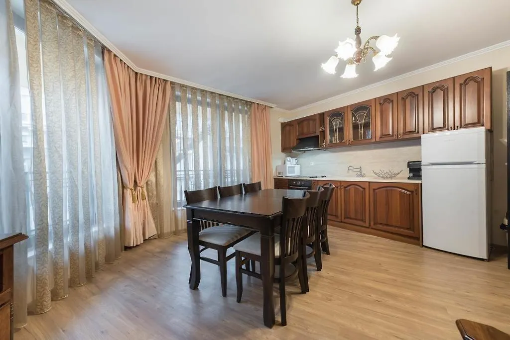 Vazov Residence , Two Bedroom Top Centre Apartment 바르나